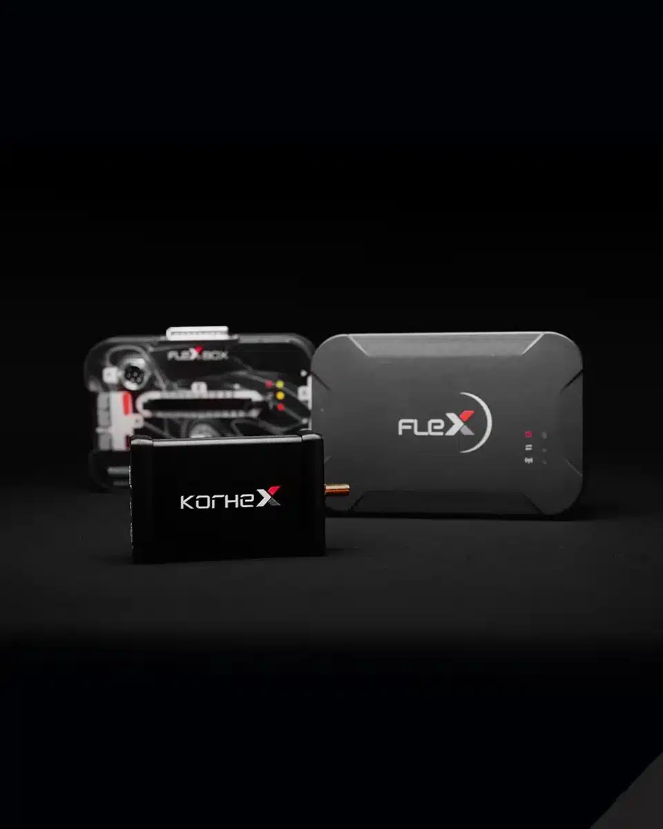 KORHEX junto a la interfaz Flex de Magicmotorsport